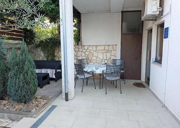 With Private Garden, Hot Tub, Wifi, Sat Tv, Klima, Near Apartman