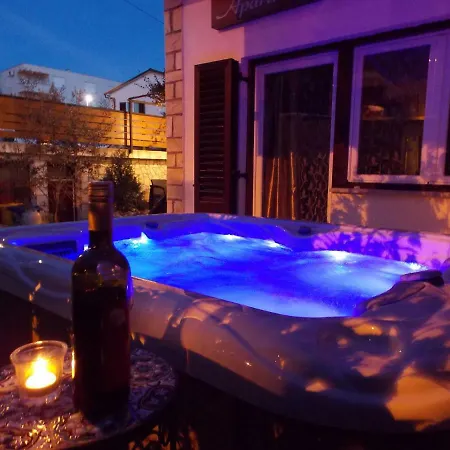 With Private Garden, Hot Tub, Wifi, Sat Tv, Klima, Near Njivice