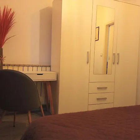 With Private Garden, Hot Tub, Wifi, Sat Tv, Klima, Near